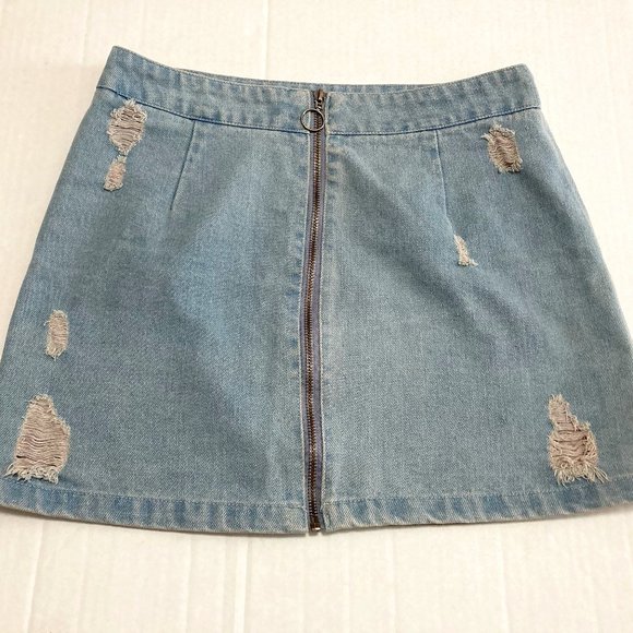 Storia Dresses & Skirts - Storia Women/Junior Denim Mini Skirt Distressed Light Blue Front Zip Size M